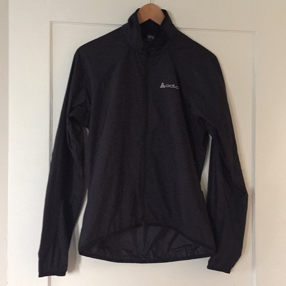 Lightweight wind breaker by Oslo